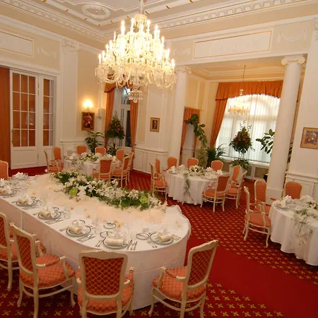 إسبلانادي سبا اند غولف ريزورت