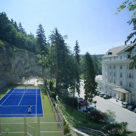 Отель Esplanade And Golf Марианске-Лазне