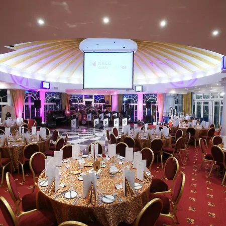 Отель Esplanade And Golf