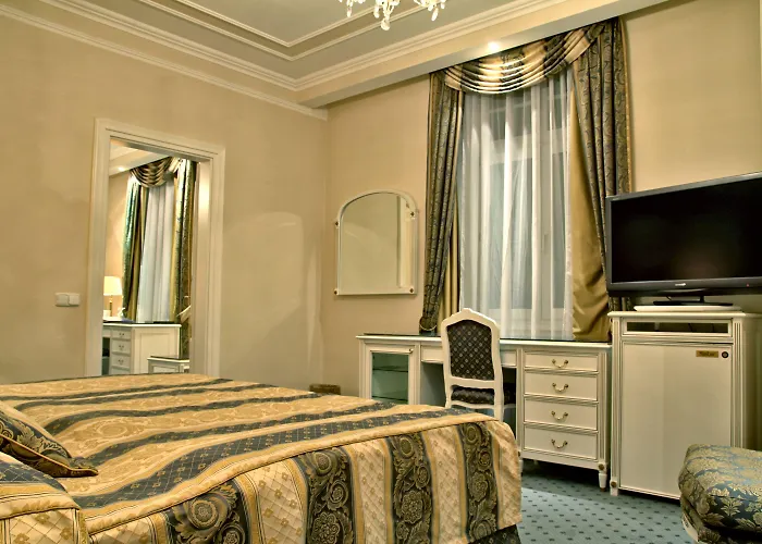 Esplanade And Golf Mariánské Lázně