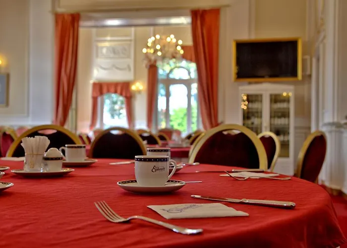 Hotel Esplanade And Golf Mariańskie Łaźnie